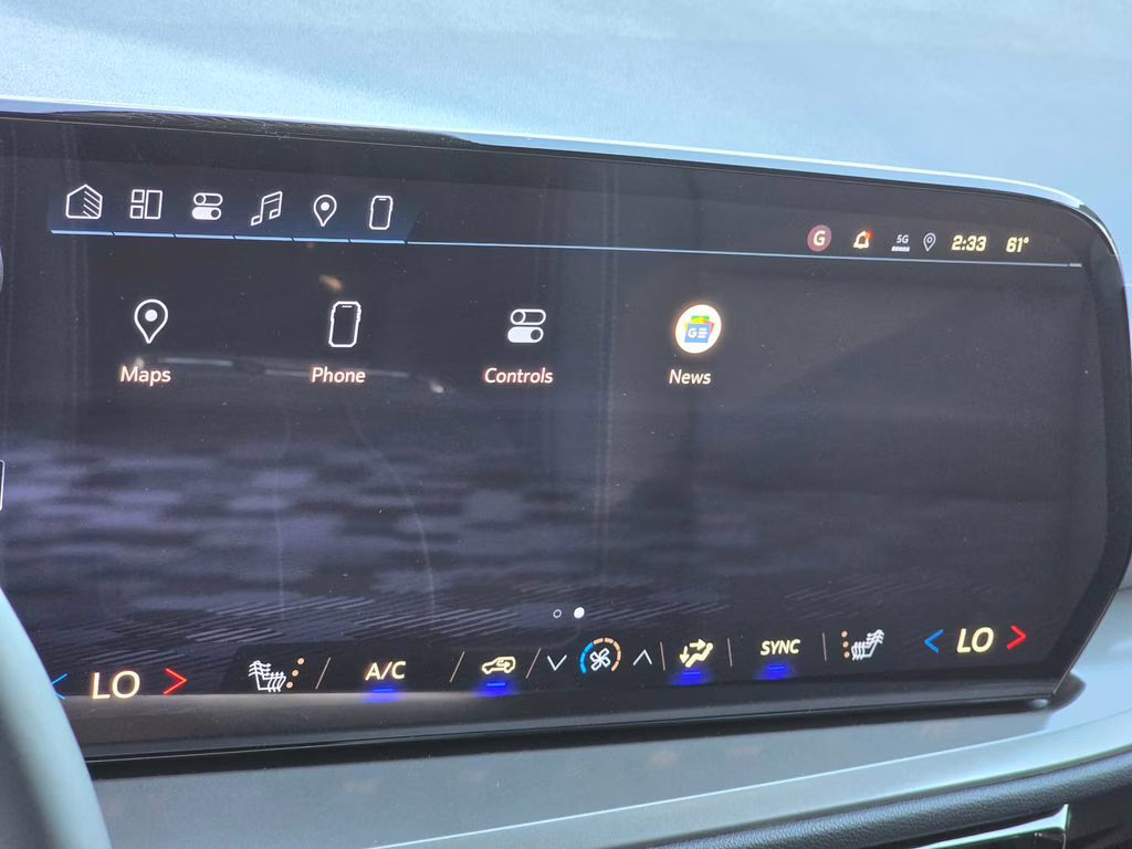 2026 Summit White Chevrolet Traverse LT FWD SUV