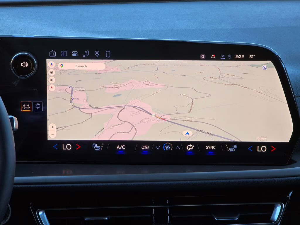 2026 Summit White Chevrolet Traverse LT FWD SUV