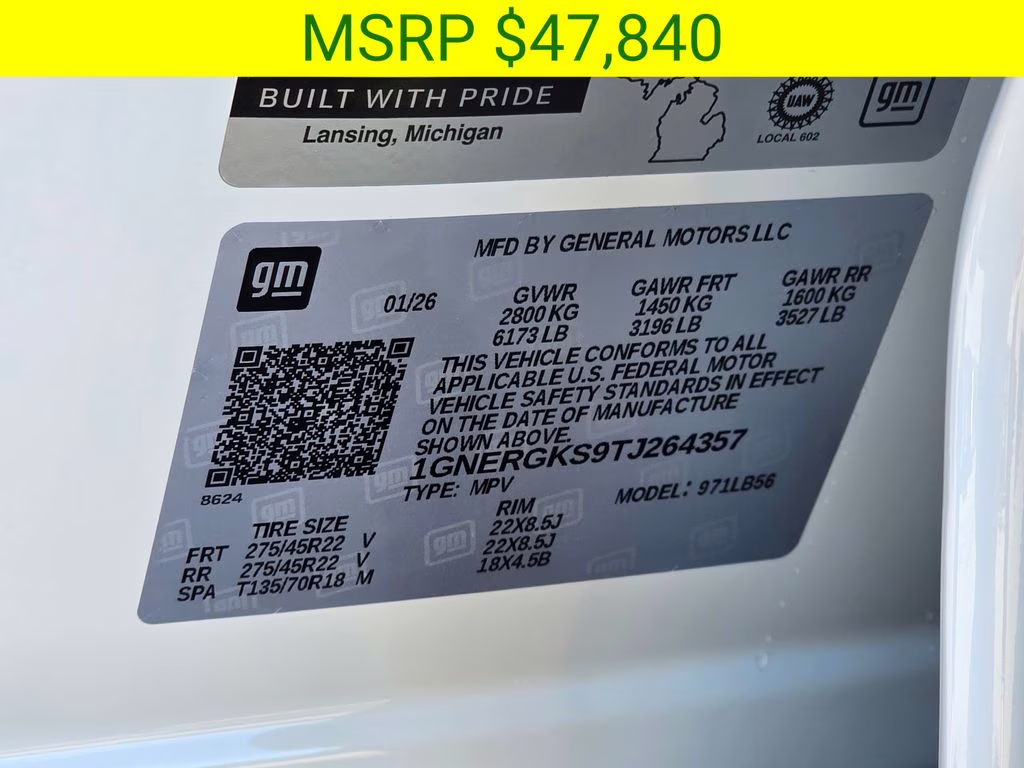 2026 Summit White Chevrolet Traverse LT FWD SUV