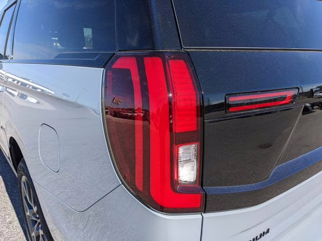 2025 Glacier Gray Metallic TriCoat Ford Expedition Max Platinum 4X4 SUV