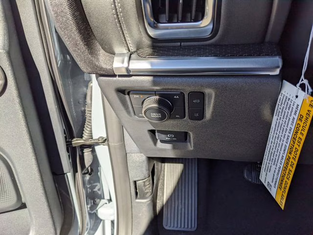 2025 Glacier Gray Metallic TriCoat Ford Expedition Max Platinum 4X4 SUV