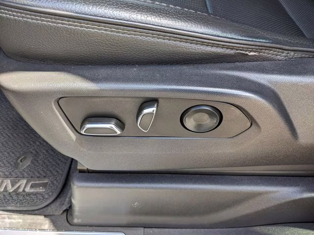 2022 Pacific Blue Metallic GMC Sierra 1500 Denali 4X4 Truck