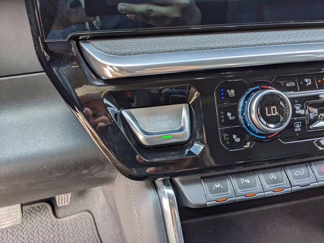 2022 Pacific Blue Metallic GMC Sierra 1500 Denali 4X4 Truck