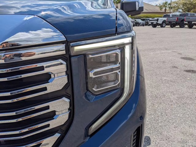 2022 Pacific Blue Metallic GMC Sierra 1500 Denali 4X4 Truck