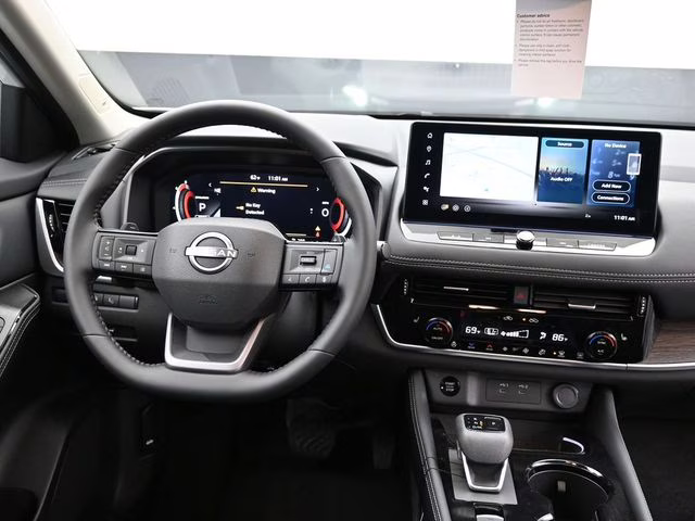 2026 Everest White Pearl Tricoat Nissan Rogue Platinum AWD SUV