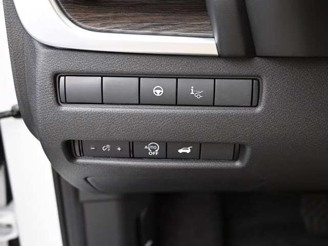 2026 Everest White Pearl Tricoat Nissan Rogue Platinum AWD SUV