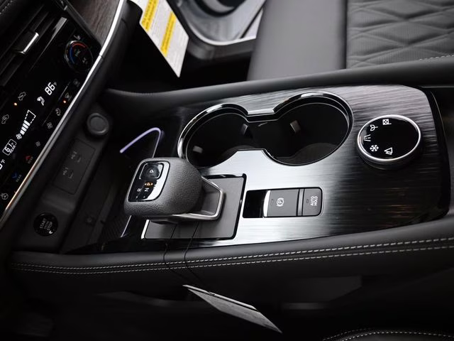 2026 Everest White Pearl Tricoat Nissan Rogue Platinum AWD SUV