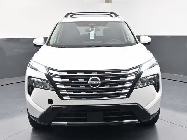 2026 Everest White Pearl Tricoat Nissan Rogue Platinum AWD SUV