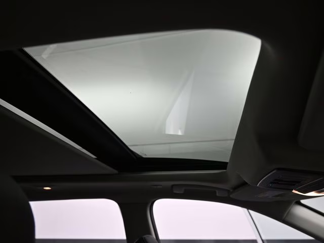 2026 Everest White Pearl Tricoat Nissan Rogue Platinum AWD SUV