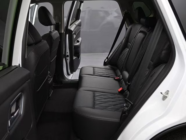 2026 Everest White Pearl Tricoat Nissan Rogue Platinum AWD SUV