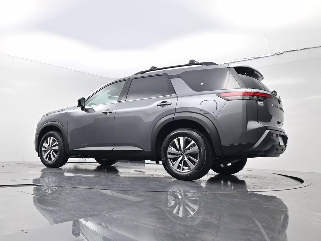 2026 Gun Metallic Nissan Pathfinder SL 4X4 SUV