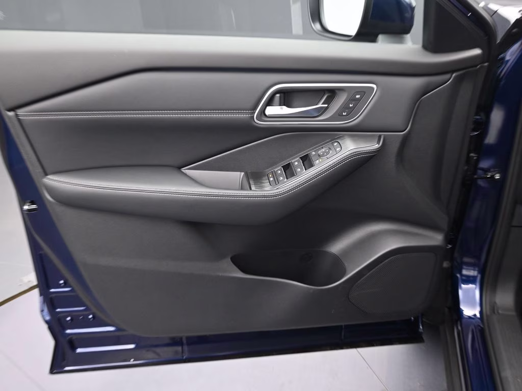 2026 Deep Ocean Blue Pearl Nissan Rogue Platinum AWD SUV