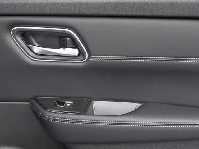 2026 Everest White Pearl Tricoat Nissan Rogue Platinum AWD SUV