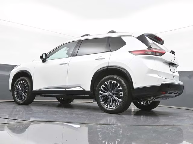 2026 Everest White Pearl Tricoat Nissan Rogue Platinum AWD SUV