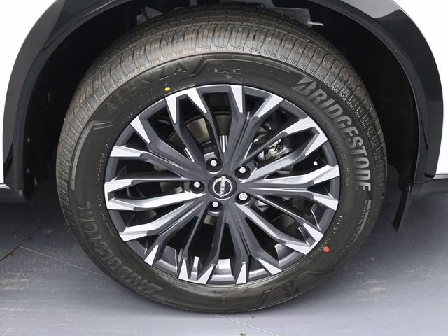 2026 Everest White Pearl Tricoat Nissan Rogue Platinum AWD SUV