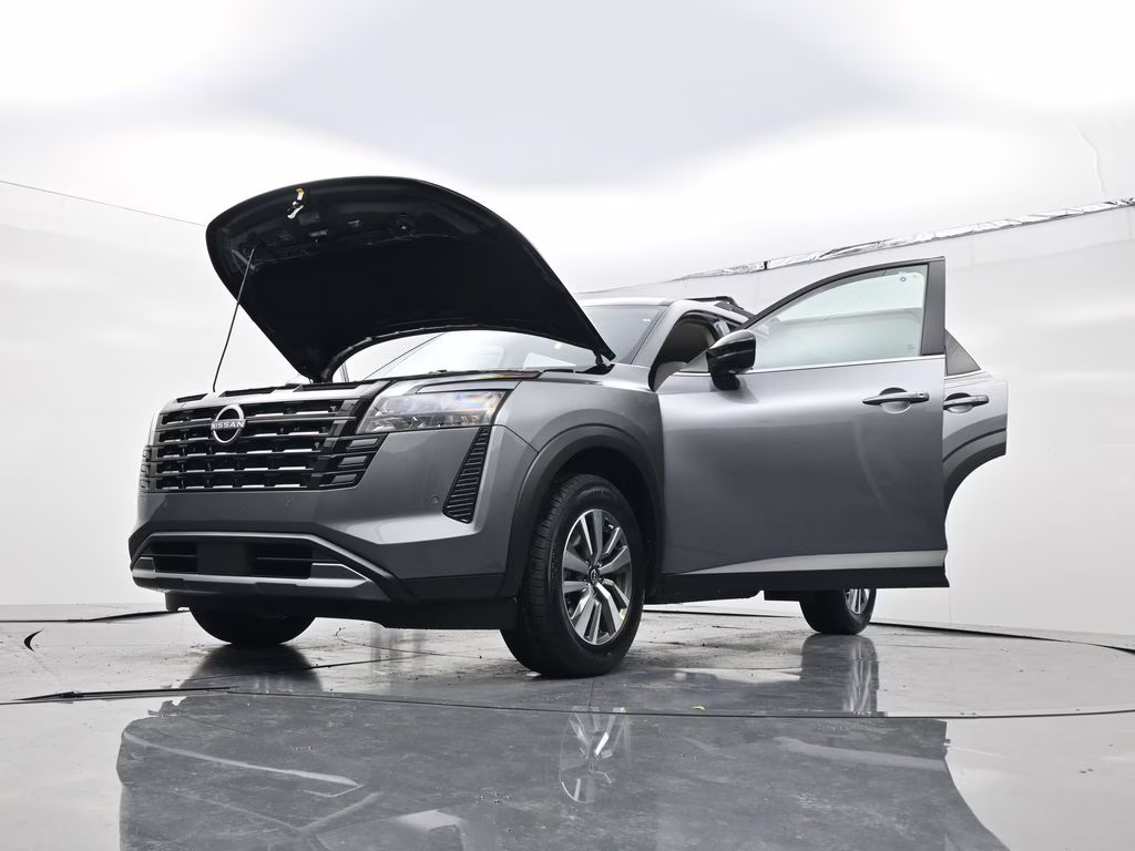 2026 Gun Metallic Nissan Pathfinder SL 4X4 SUV