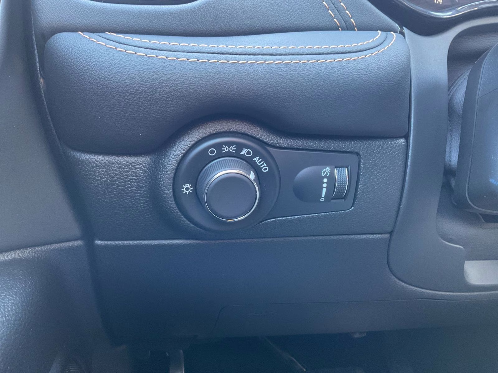 2025 DB Black Crystal Clearcoat Dodge Durango R/T 20th Anniversary Premium AWD SUV