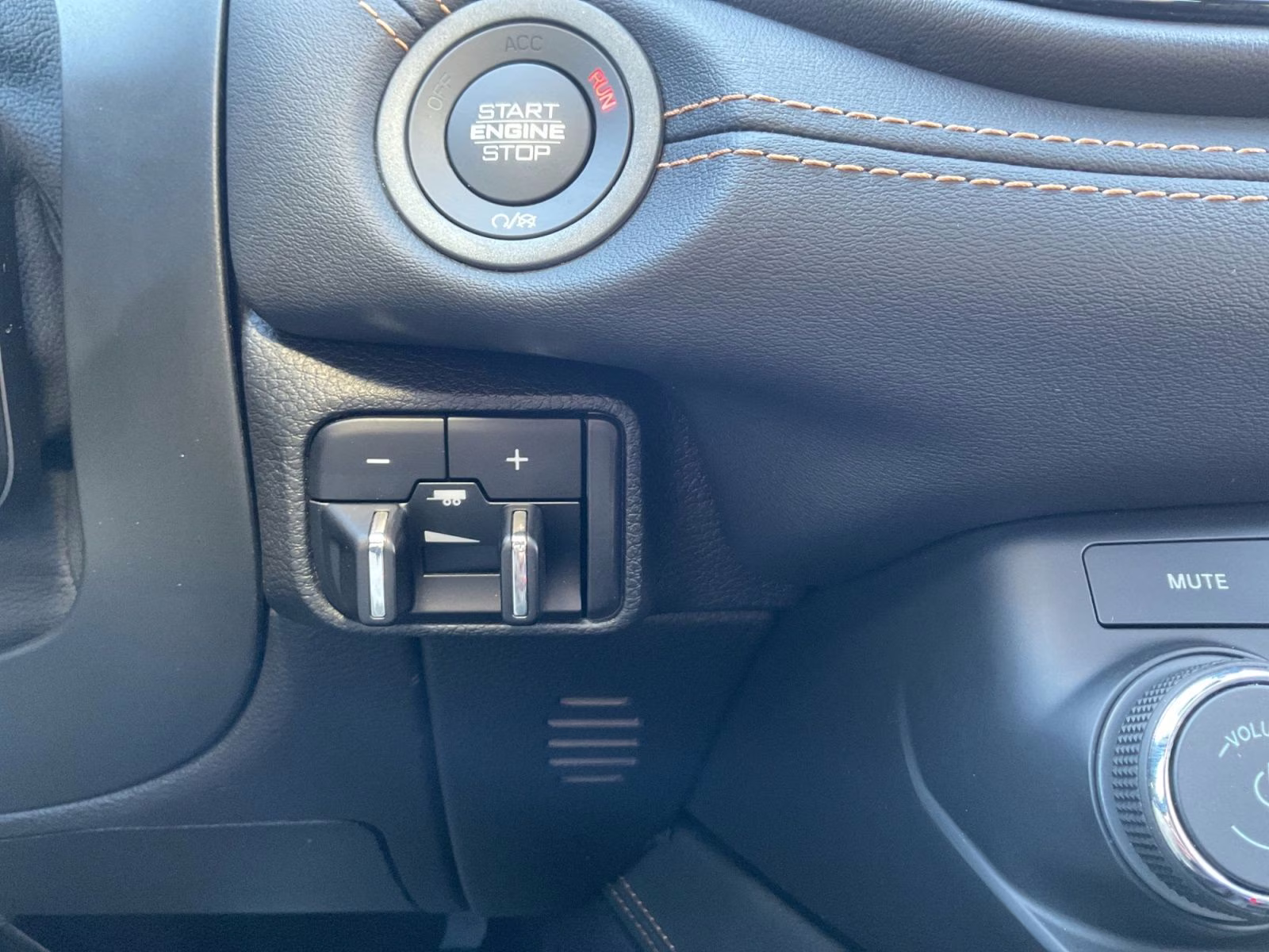 2025 DB Black Crystal Clearcoat Dodge Durango R/T 20th Anniversary Premium AWD SUV