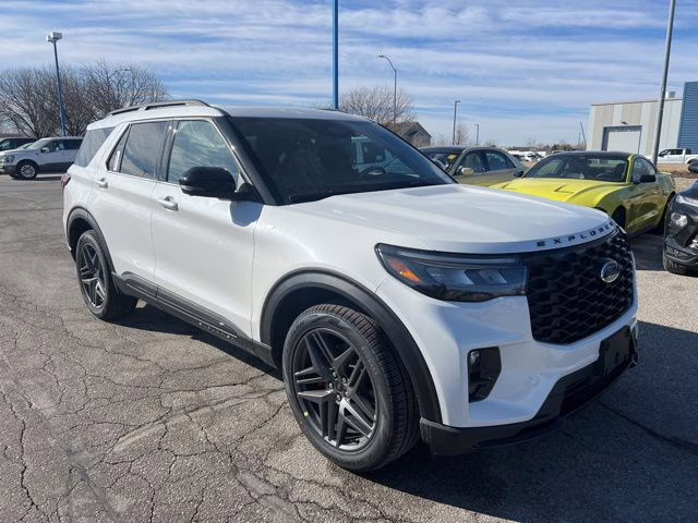 2026 Star White Metallic Tri-Coat Ford Explorer ST-Line 4X4 SUV