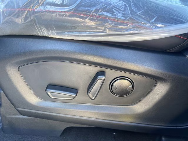 2026 Star White Metallic Tri-Coat Ford Explorer ST-Line 4X4 SUV