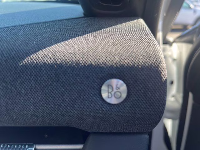 2026 Star White Metallic Tri-Coat Ford Explorer ST-Line 4X4 SUV