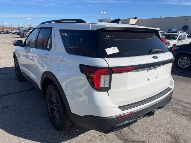 2026 Star White Metallic Tri-Coat Ford Explorer ST-Line 4X4 SUV