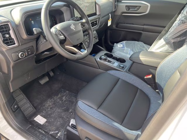 2026 Oxford White Ford Bronco Sport Outer Banks 4X4 SUV