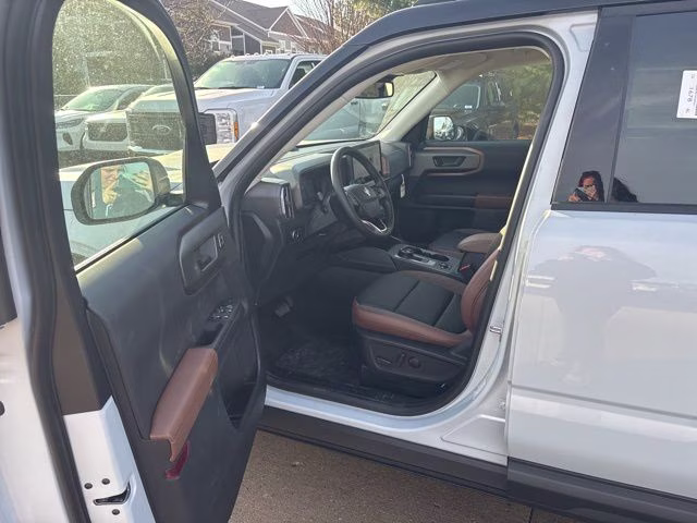 2026 Space White Metallic Ford Bronco Sport Outer Banks 4X4 SUV
