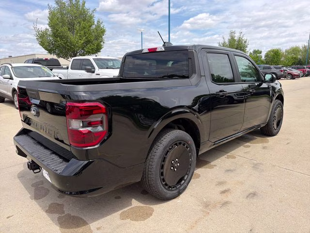 2026 Shadow Black Ford Maverick Lobo Standard AWD Truck