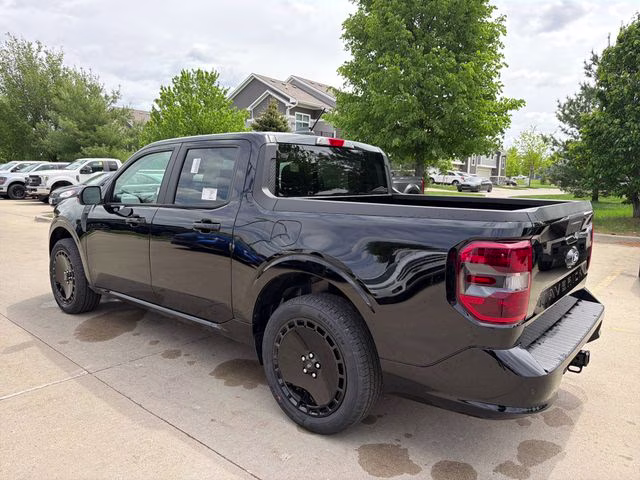 2026 Shadow Black Ford Maverick Lobo Standard AWD Truck