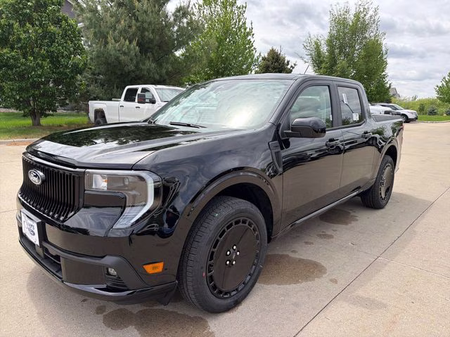 2026 Shadow Black Ford Maverick Lobo Standard AWD Truck