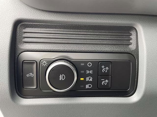 2026 Oxford White Ford Super Duty F-450 DRW XL RWD Chassis