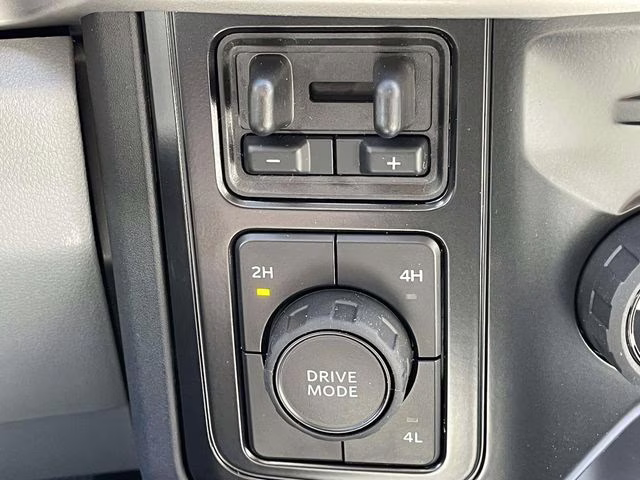 2026 Oxford White Ford Super Duty F-450 DRW XL RWD Chassis