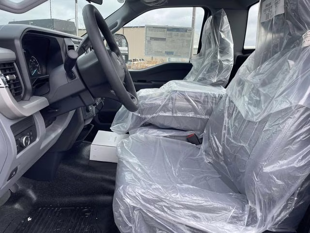 2026 Oxford White Ford Super Duty F-450 DRW XL 4X4 Chassis