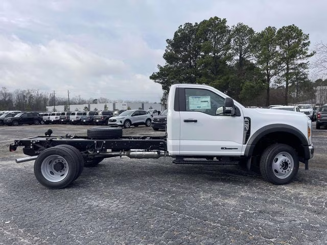 2026 Oxford White Ford Super Duty F-450 DRW XL 4X4 Chassis