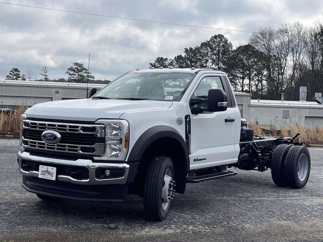 2026 Oxford White Ford Super Duty F-450 DRW XL 4X4 Chassis
