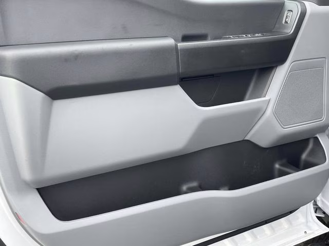 2026 Oxford White Ford Super Duty F-250 SRW XL 4X4 Truck