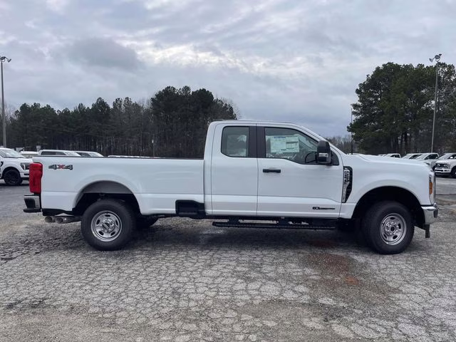2026 Oxford White Ford Super Duty F-250 SRW XL 4X4 Truck