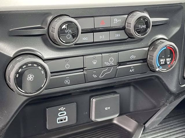 2026 Oxford White Ford Super Duty F-250 SRW XL 4X4 Truck