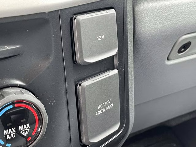 2026 Oxford White Ford Super Duty F-250 SRW XL 4X4 Truck