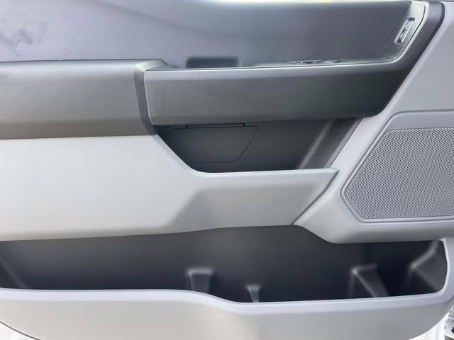 2026 Oxford White Ford Super Duty F-250 SRW XL 4X4 Truck