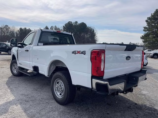 2026 Oxford White Ford Super Duty F-250 SRW XL 4X4 Truck