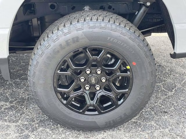 2026 Avalanche Ford F-150 XLT 4X4 Truck