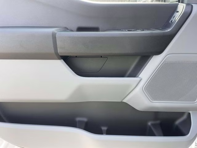 2026 Oxford White Ford Super Duty F-350 DRW XL RWD Truck