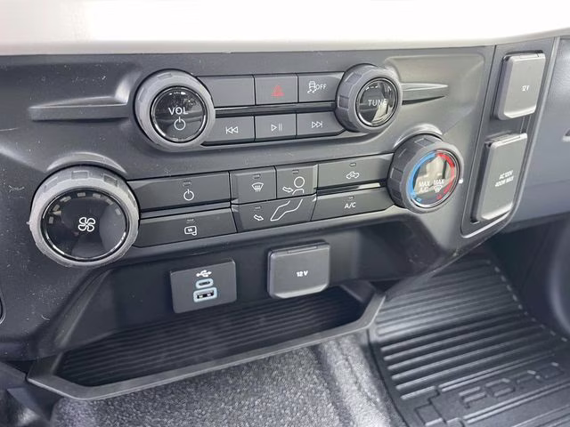 2026 Oxford White Ford Super Duty F-350 DRW XL RWD Truck