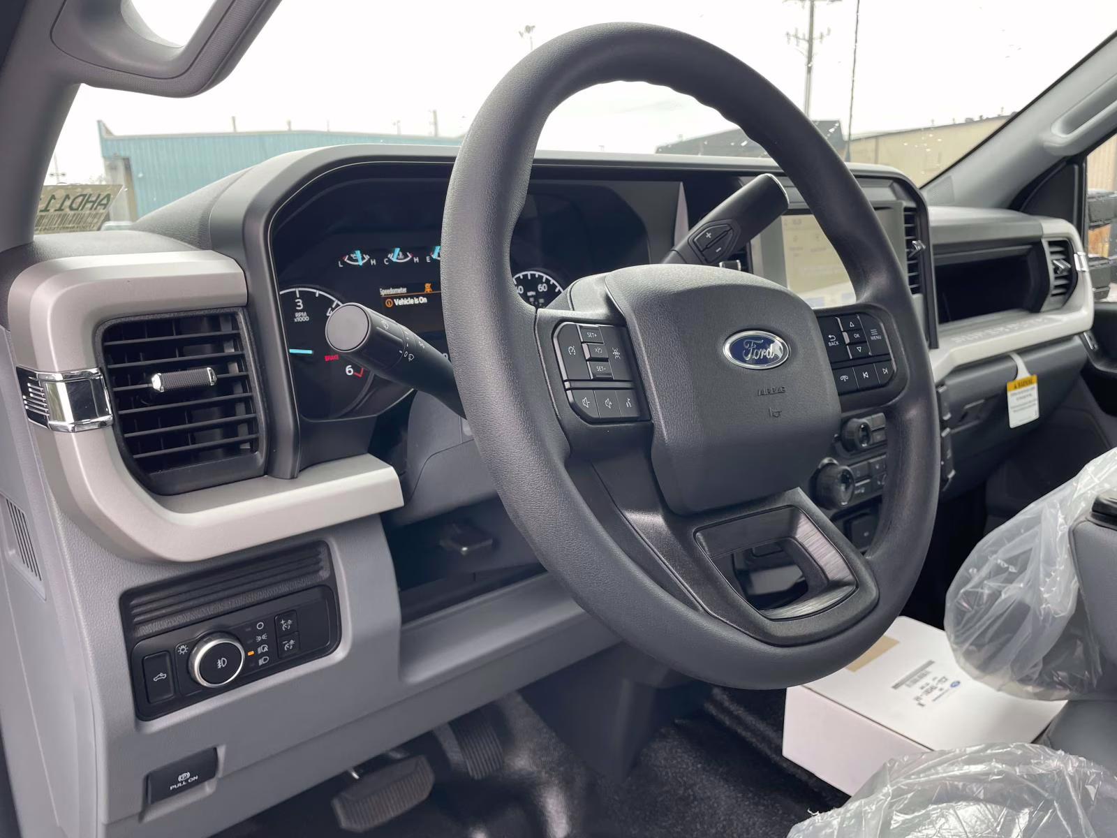 2026 Oxford White Ford Super Duty F-450 DRW XL RWD Chassis