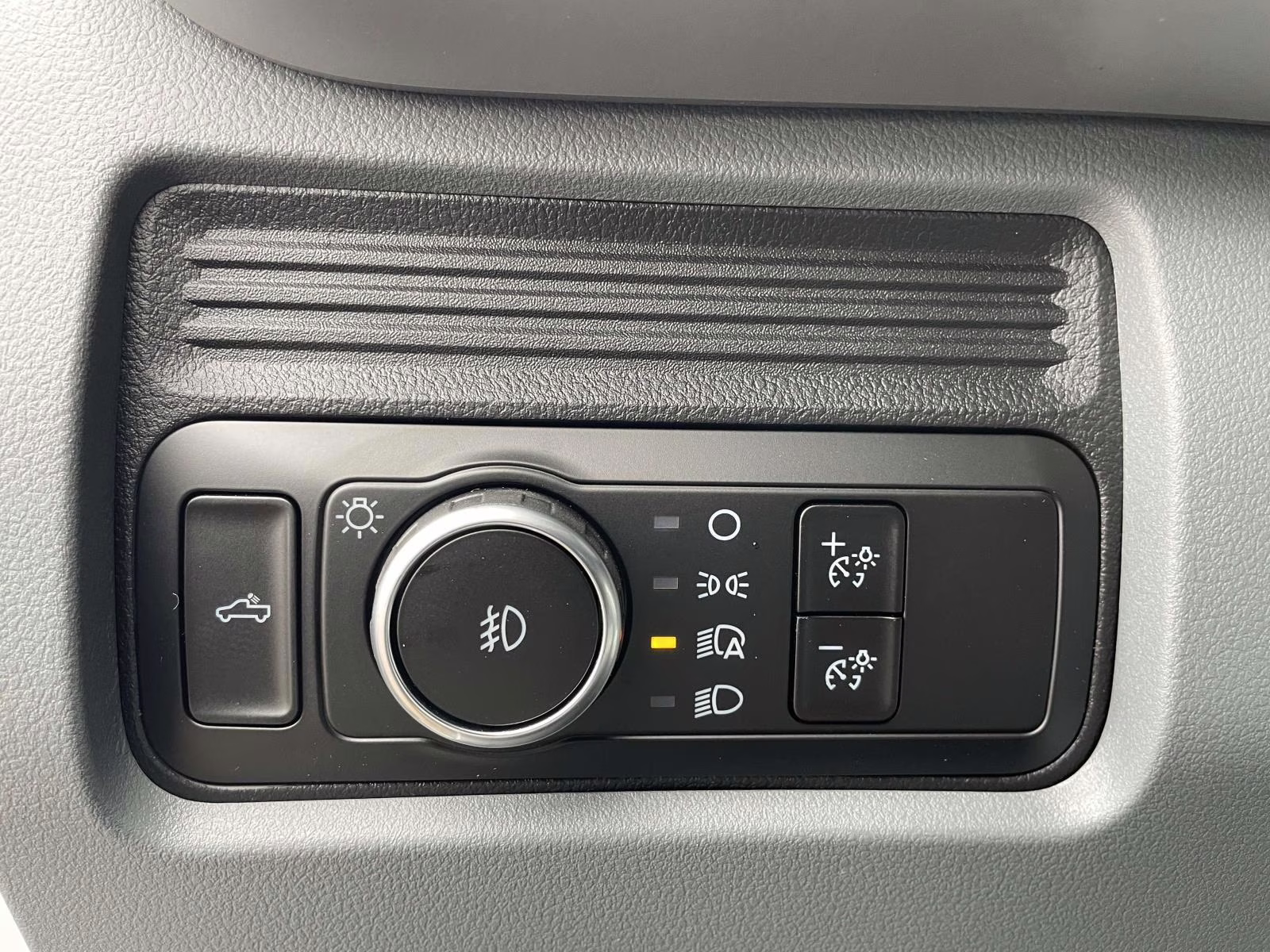 2026 Oxford White Ford Super Duty F-450 DRW XL RWD Chassis