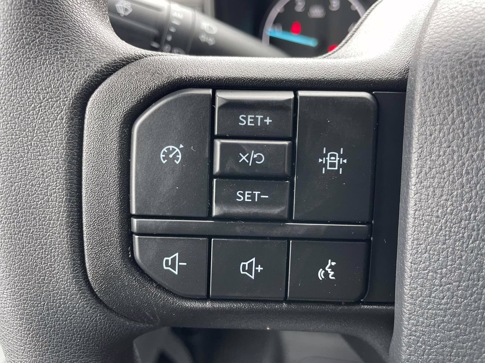 2026 Oxford White Ford Super Duty F-450 DRW XL RWD Chassis