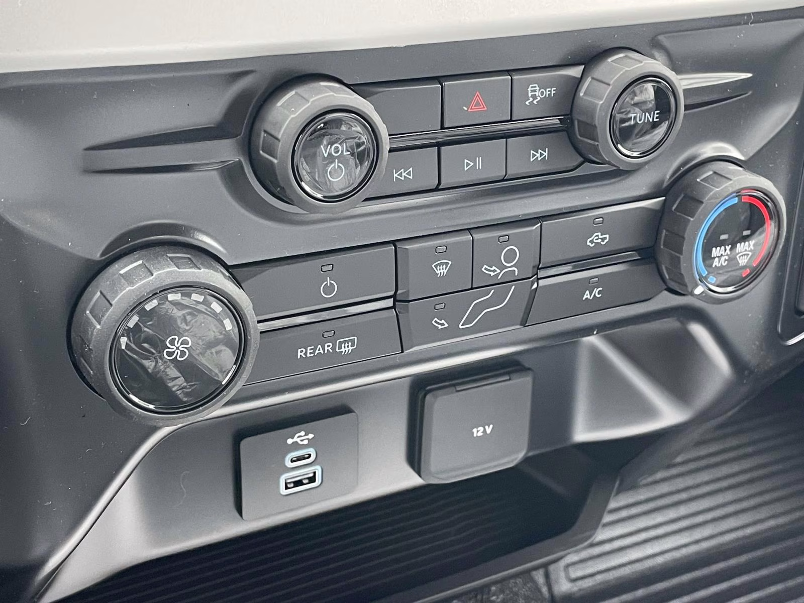 2026 Oxford White Ford Super Duty F-450 DRW XL RWD Chassis