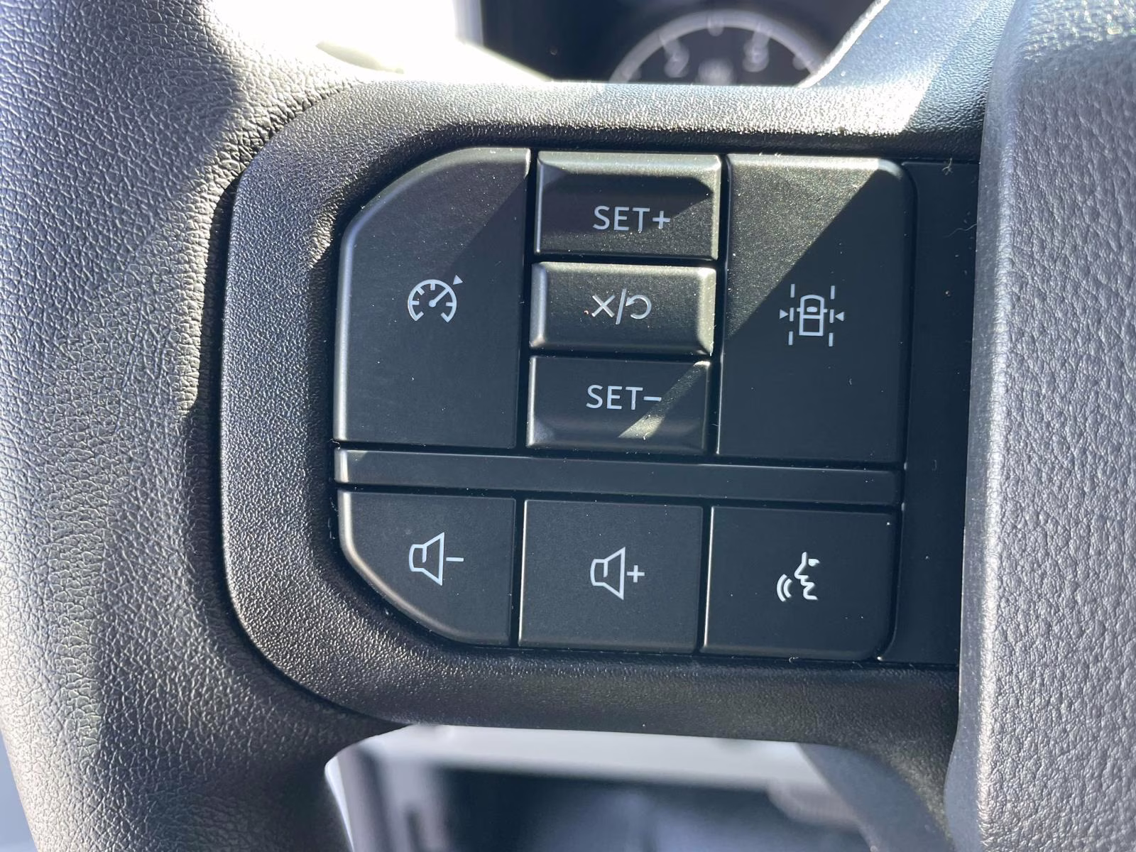 2026 Oxford White Ford Super Duty F-450 DRW XL RWD Chassis